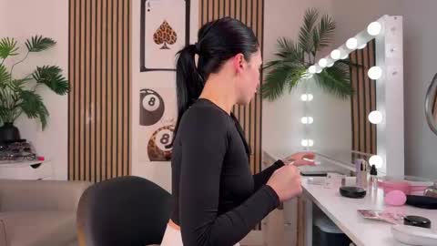 NATTY FIERROS online show from 10/13/25, 07:52