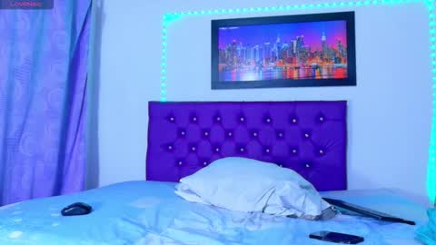 Snapshot of naturalboobs1 chatting on 11/25/25, 11:10 Annie online show from 11/25/25, 11:10