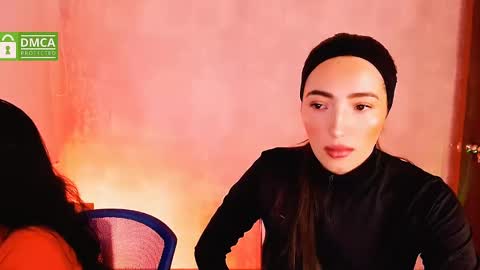 Snapshot of natval_ chatting on 12/14/24, 11:18 Natalia Valeria online show from 12/14/24, 11:18