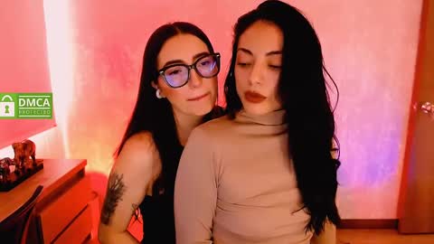 Snapshot of natval_ chatting on 12/19/24, 02:02 Natalia Valeria online show from 12/19/24, 02:02