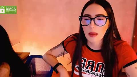 Snapshot of natval_ chatting on 01/22/25, 11:01 Natalia Valeria online show from 01/22/25, 11:01