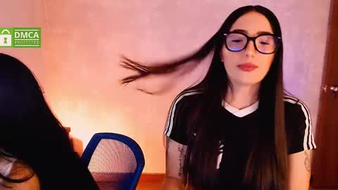 Snapshot of natval_ chatting on 01/23/25, 11:04 Natalia Valeria online show from 01/23/25, 11:04