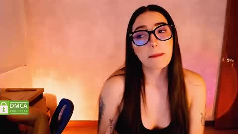Snapshot of natval_ chatting on 02/06/25, 11:32 Natalia Valeria online show from 02/06/25, 11:32