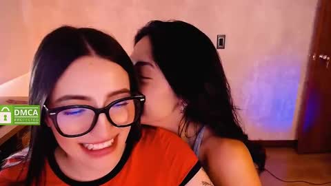 Snapshot of natval_ chatting on 02/12/25, 04:11 Natalia Valeria online show from 02/12/25, 04:11