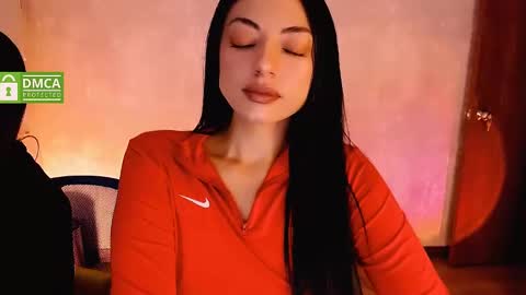 Snapshot of natval_ chatting on 02/15/25, 10:44 Natalia Valeria online show from 02/15/25, 10:44