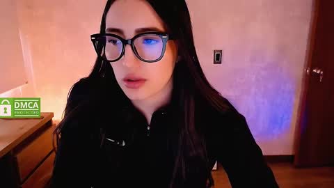 Snapshot of natval_ chatting on 02/15/25, 04:56 Natalia Valeria online show from 02/15/25, 04:56