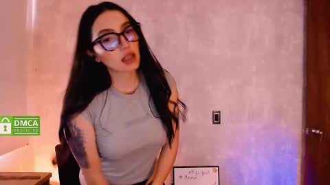 Snapshot of natval_ chatting on 02/16/25, 02:21 Natalia Valeria online show from 02/16/25, 02:21