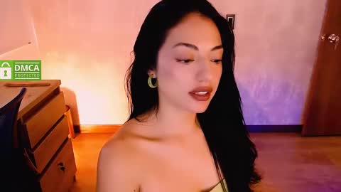 Snapshot of natval_ chatting on 02/18/25, 02:06 Natalia Valeria online show from 02/18/25, 02:06