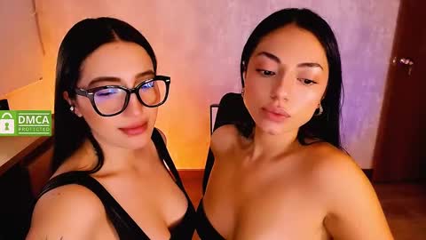 Snapshot of natval_ chatting on 03/01/25, 10:55 Natalia Valeria online show from 03/01/25, 10:55