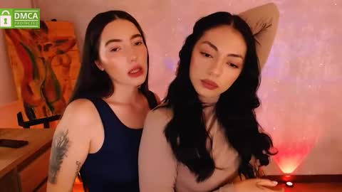 Natalia  Valeria online show from 10/15/25, 10:26