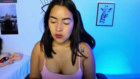 Snapshot of naty_07 chatting on 02/03/25, 05:35 Natalia online show from 02/03/25, 05:35