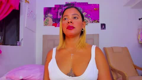 Snapshot of naty_coxx chatting on 02/08/25, 11:24 NATY COXX online show from 02/08/25, 11:24