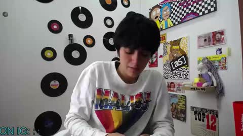 Snapshot of naty_lux19 chatting on 02/18/25, 05:42 Fernanda online show from 02/18/25, 05:42