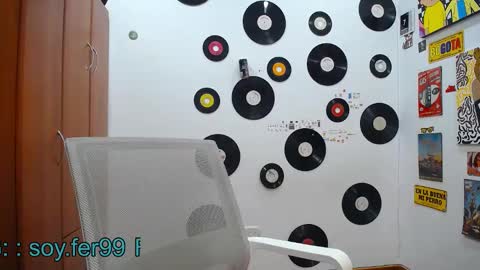 Snapshot of naty_lux19 chatting on 02/25/25, 04:03 Fernanda online show from 02/25/25, 04:03