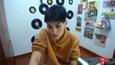 Snapshot of naty_lux19 chatting on 03/04/25, 12:18 Fernanda online show from 03/04/25, 12:18
