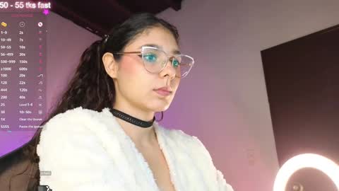 Snapshot of naty_saenz3 chatting on 12/28/24, 12:45 Naty Saenz online show from 12/28/24, 12:45