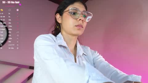 Snapshot of naty_saenz3 chatting on 02/24/25, 03:31 Naty Saenz online show from 02/24/25, 03:31