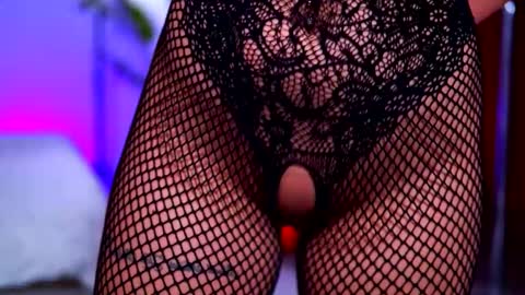 Naty online show from 11/05/25, 10:04