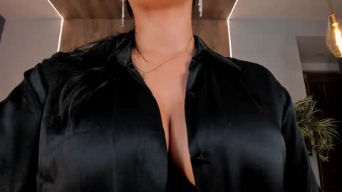 Snapshot of natyferrer chatting on 02/11/25, 04:56 Naty Ferrer online show from 02/11/25, 04:56