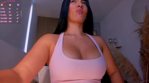 Snapshot of natyferrer chatting on 09/24/25, 09:29 Naty Ferrer online show from 09/24/25, 09:29