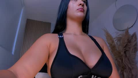 Snapshot of natyferrer chatting on 10/01/25, 10:54 Naty Ferrer online show from 10/01/25, 10:54