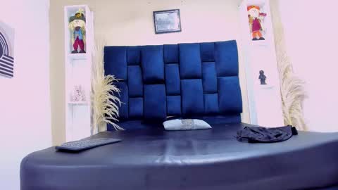 natzuki_ online show from 11/03/25, 11:33