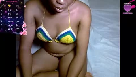 Snapshot of naughti_naughti chatting on 09/11/25, 11:05 Naughtybells online show from 09/11/25, 11:05
