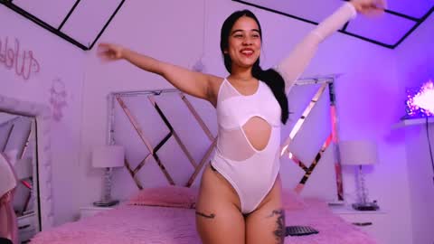 Snapshot of naughty__sara chatting on 01/16/25, 11:26 SARA online show from 01/16/25, 11:26