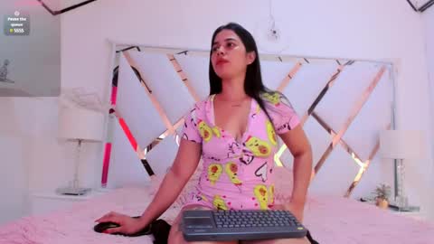 Snapshot of naughty__sara chatting on 03/04/25, 02:53 SARA online show from 03/04/25, 02:53