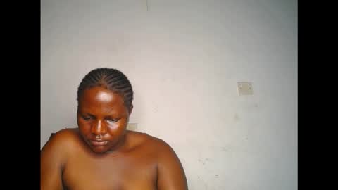 Snapshot of naughty_cunt0 chatting on 10/18/25, 08:15 Amara online show from 10/18/25, 08:15