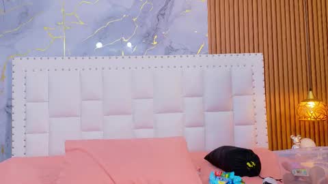 Snapshot of naughty_ebonyy chatting on 09/24/25, 02:59 SASHA online show from 09/24/25, 02:59