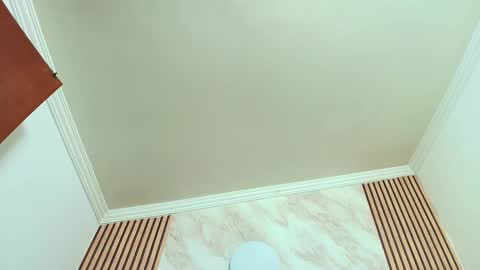 Kitten online show from 10/18/25, 10:27