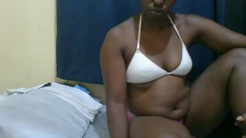 Snapshot of naughty_slender2 chatting on 09/09/25, 09:58 jn online show from 09/09/25, 09:58