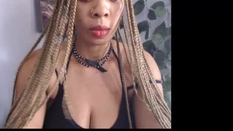 Snapshot of naughty_xxbunny chatting on 02/09/25, 08:54 beauty online show from 02/09/25, 08:54