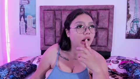 Snapshot of naughtyanamaria chatting on 12/17/24, 03:39 Ana online show from 12/17/24, 03:39