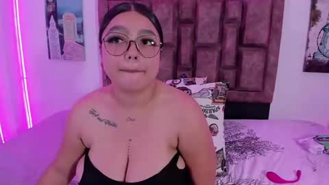 Snapshot of naughtyanamaria chatting on 01/04/25, 05:58 Ana online show from 01/04/25, 05:58