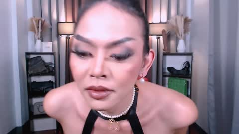 Snapshot of naughtyaurora69 chatting on 01/05/25, 05:09 NaughtyAurora online show from 01/05/25, 05:09