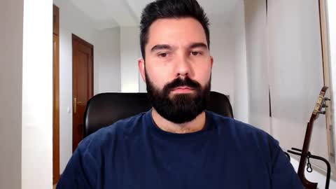 Snapshot of naughtybear_69 chatting on 11/05/25, 10:48 Tom online show from 11/05/25, 10:48