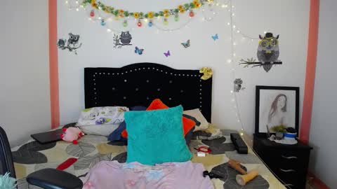 Snapshot of naughtygirl_mmm chatting on 01/20/25, 10:26 Valeria online show from 01/20/25, 10:26