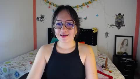 Snapshot of naughtygirl_mmm chatting on 02/20/25, 07:08 Valeria online show from 02/20/25, 07:08