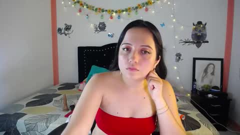 Snapshot of naughtygirl_mmm chatting on 03/06/25, 07:21 Valeria online show from 03/06/25, 07:21