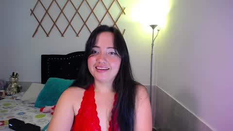 Snapshot of naughtygirl_mmm chatting on 10/13/25, 05:35 Valeria online show from 10/13/25, 05:35