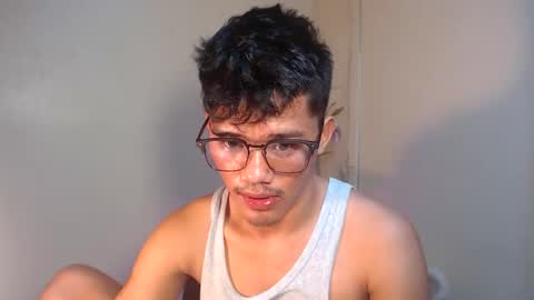Snapshot of naughtyjosh_ chatting on 10/23/25, 08:35 Josh online show from 10/23/25, 08:35