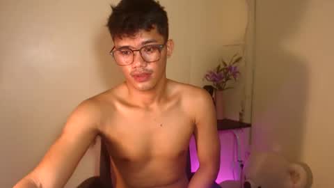 Snapshot of naughtyjosh_ chatting on 10/24/25, 07:16 Josh online show from 10/24/25, 07:16