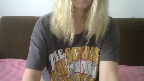 Snapshot of naughtykitten94 chatting on 12/08/24, 11:14 Chris online show from 12/08/24, 11:14