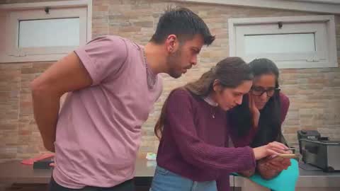 ANDREA STEPH  MIKE online show from 10/29/25, 10:28