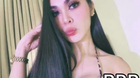 Snapshot of naughtymartinaxxx chatting on 02/09/25, 11:04 Martina online show from 02/09/25, 11:04