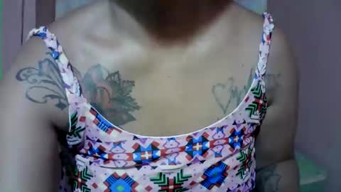 naughtymom_33 online show from 10/28/25, 08:33