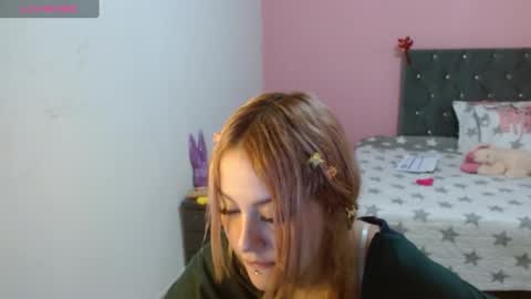 Snapshot of naughtyplayass chatting on 01/20/25, 11:21 naughtyplayass online show from 01/20/25, 11:21