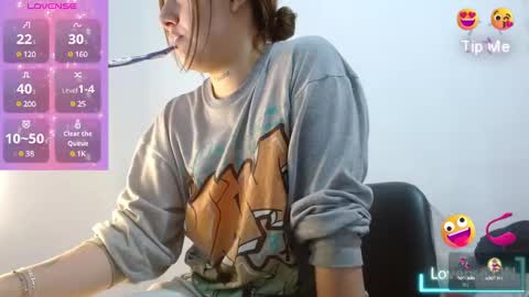 Snapshot of naughtyplayass chatting on 02/20/25, 06:24 naughtyplayass online show from 02/20/25, 06:24
